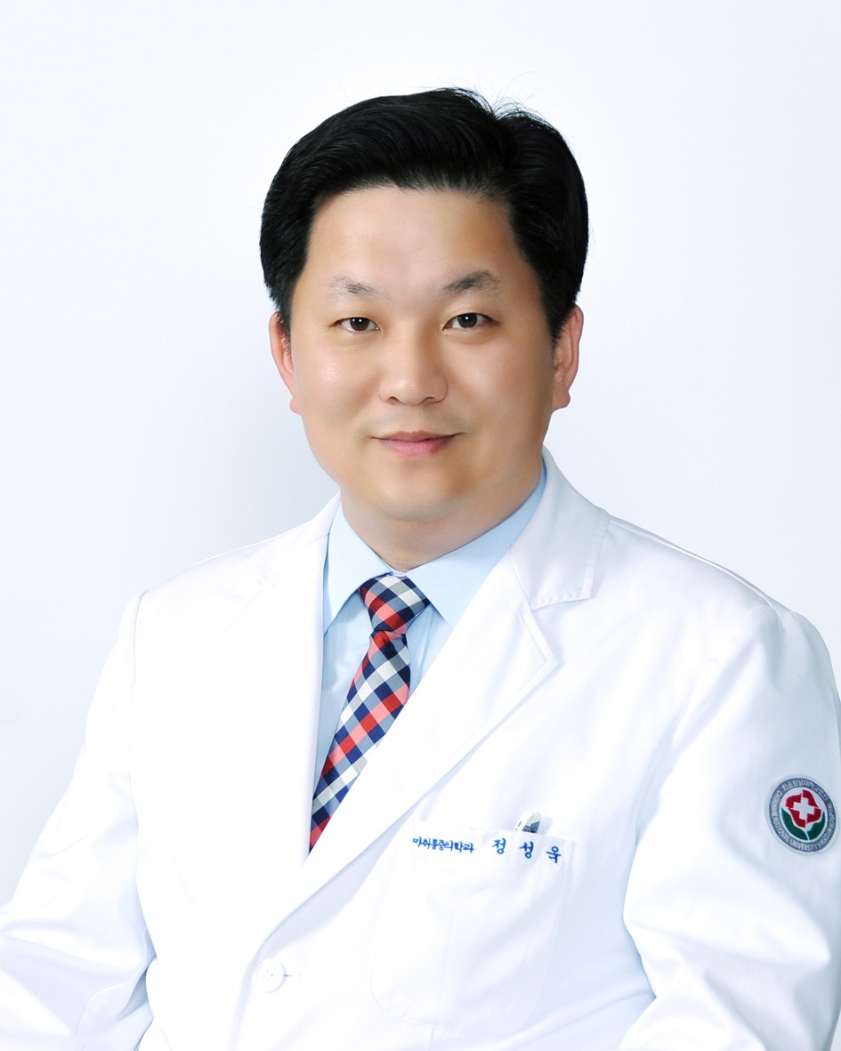 정성욱교수님 사진